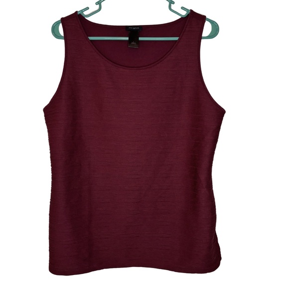 Ann Taylor Tops - 3/$20 Ann Taylor Rich Burgundy Textured Tank Top